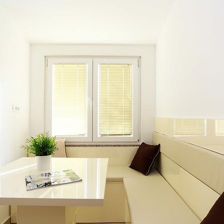 oDeTTe Appartement Zadar Buitenkant foto