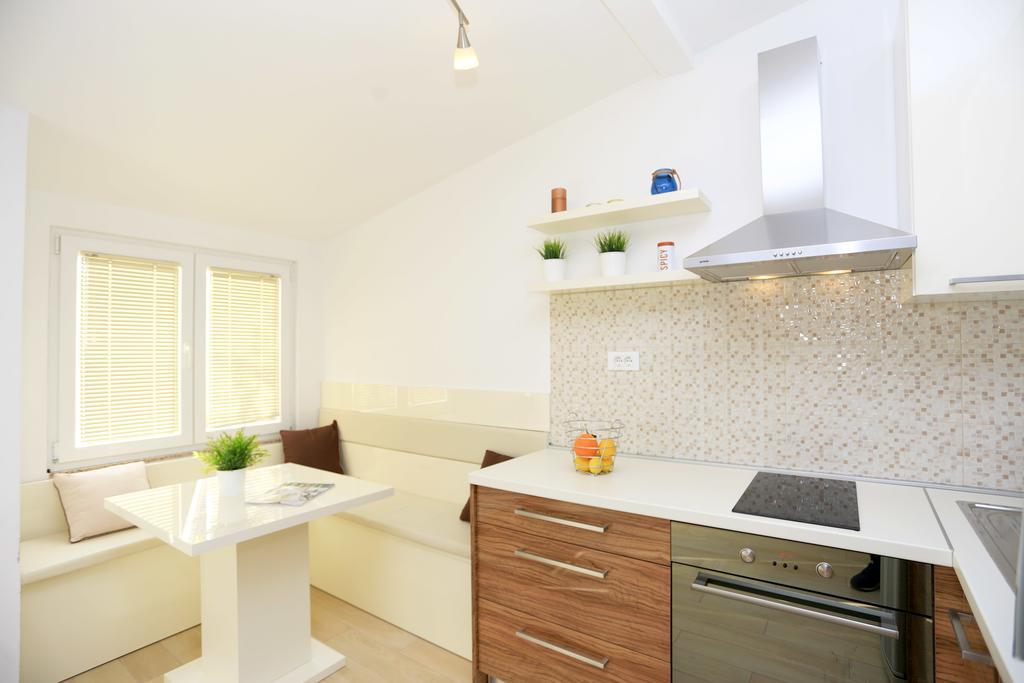 oDeTTe Appartement Zadar Buitenkant foto